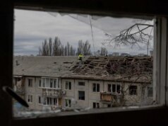 Zelensky chama plano de paz de ‘bastante sólido’, Rússia então lança mísseis