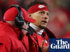 Resumo da NFL: Mahomes rasga ACL enquanto Chiefs perdem os playoffs pela primeira vez desde 2014