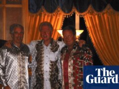 Invoice Clinton diz que a Casa Branca o está usando como bode expiatório após a divulgação dos arquivos de Epstein