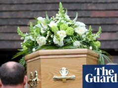 Ministros apoiarão regulamentação da indústria funerária da Inglaterra após escândalos