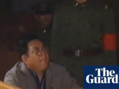 Imagens raras do julgamento do common chinês que desafiou a ordem de repressão de Tiananmen vazaram on-line