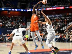 Relatório: Proprietários de foguetes em negociações para comprar e realocar Solar da WNBA