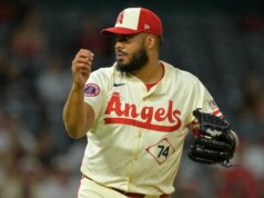 Tigres fecham acordo com Kenley Jansen por um ano e US$ 11 milhões