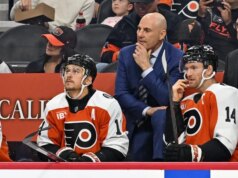 Flyers permanecem positivos antes da revanche contra Hurricanes