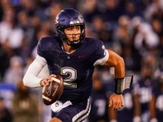 Destaque UConn QB Joe Fagnano pulando Fenway Bowl