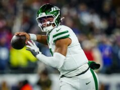 Jets QB Justin Fields (joelho) encerrará a temporada na reserva por lesão