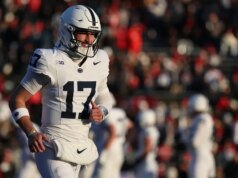 Muitas desativações enquanto os fracassados Penn State e Clemson lutam no Pinstripe Bowl