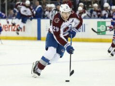 Os jatos enfrentam uma tarefa difícil na tentativa de desacelerar Nathan MacKinnon, Avalanche