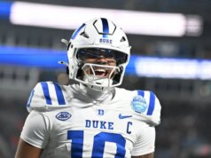 Relatório: Duke QB Darian Mensah retornando em 2026