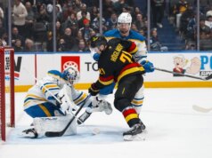 Rasmus Dahlin e Tage Thompson carregam Sabres contra Canucks
