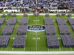 Blake Horvath assume enquanto a Marinha foge do Exército