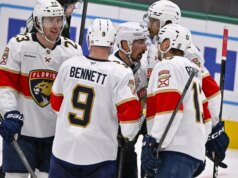 Panteras em branco estrelas na noite de 3 pontos para Brad Marchand