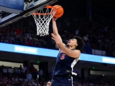 Arizona continua em primeiro lugar, enquanto Michigan se aproxima na pesquisa da AP