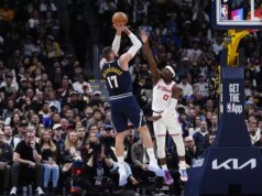 Nuggets perde vantagem no last antes de derrotar Rockets no OT