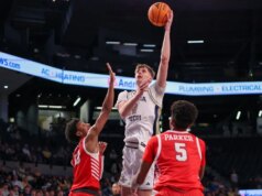 Georgia Tech, atiradora, tenta derrubar Lafayette