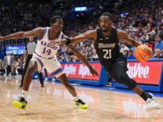 Nº 17 do Kansas derrota Towson graças ao ataque equilibrado