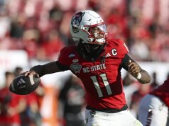 Estado da Carolina do Norte vence Memphis por 31-7 no Gasparilla Bowl