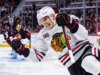 Skidding Blackhawks tenta ‘retroceder’ contra Flyers