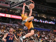 Iowa força 25 reviravoltas na derrota de 55 pontos sobre Bucknell