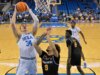 Tyler Bilodeau e UCLA derrotam UC Riverside