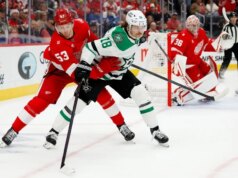 Dylan Larkin marca no ultimate em 3º, novamente no OT como as principais estrelas dos Wings