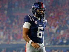 Ole Miss QB Trinidad Chambliss esperando por elegibilidade adicional