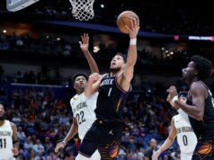 Devin Booker e Suns arremessam para uma raspagem de 2 jogos sobre Pelicans