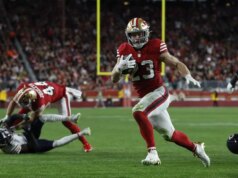 49ers RB Christian McCaffrey, LT Trent Williams perde o treino