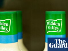 FDA faz recall de molho para salada após ‘materials plástico’ encontrado em ingredientes