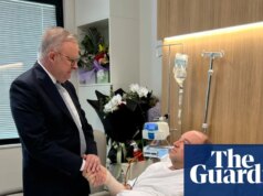‘O melhor do nosso país’: primeiro-ministro australiano visita o herói de Bondi, Ahmed al-Ahmed, no hospital de Sydney