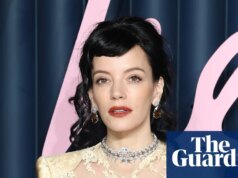 Lily Allen ‘em conversas’ para adaptar o álbum West End Girl em uma peça