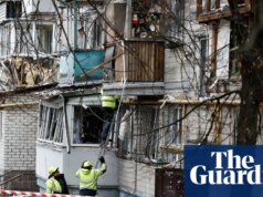 Ataques russos matam três e cortam energia em regiões congelantes da Ucrânia