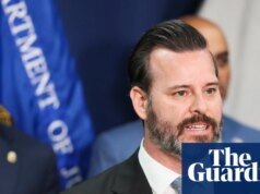 Legalista de Maga expande investigação sobre oficiais de inteligência que irritaram Trump