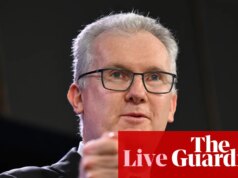 Atualizações sobre o ataque terrorista de Bondi: Tony Burke insiste que tem ‘complete confiança’ nas decisões da Asio; Netanyahu retoma ataque à ‘flácida’ Austrália