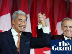 Liberais do Canadá se aproximam da maioria depois que legislador conservador passa da palavra