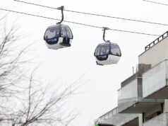 Os teleféricos são cada vez mais usados para ligar subúrbios isolados, em vez de atravessar terrenos montanhosos.