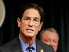 Nick Reiner será acusado de assassinato em primeiro grau de seus pais, Rob e Michele Reiner