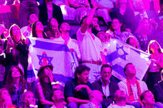 Vencedor da Eurovisão devolve troféu pela participação de Israel