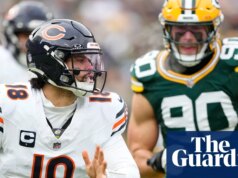 Corrida dos playoffs da NFL: rivalidade entre Bears e Packers em tom sépia é o centro das atenções