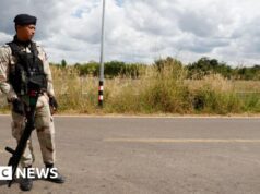 Tailândia bombardeia área fronteiriça do Camboja enquanto negociações de cessar-fogo continuam