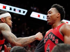 ‘Simplesmente implacável’: noite histórica de Barnes impulsiona Raptors à vitória de retorno