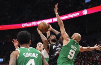Brown marca 30, Celtics evita tentativa de recuperação do Raptors e vence