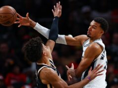 Victor Wembanyama registra 100º jogo consecutivo com pelo menos um bloqueio e se junta à empresa de elite