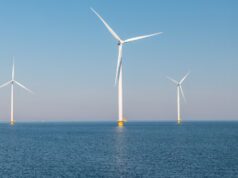 Secretário do Inside interrompe arrendamentos de projetos eólicos na costa leste dos EUA por razões de segurança