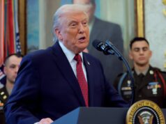 Donald Trump entra com processo por difamação contra a BBC por clipe ‘falso’