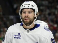 Lightning’s Hagel dia a dia com lesão na parte superior do corpo