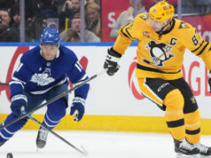 O vencedor de costa a costa de Domi levanta Maple Leafs sobre Penguins