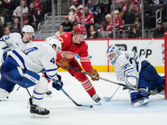 Superfície boa e ruim na derrota difícil do Maple Leafs na prorrogação