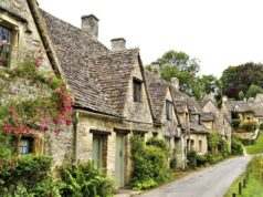 Moradores chateados com bloqueios de estradas, bermas destruídas e bagunça que assolam o belo native de Gloucestershire