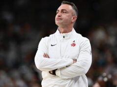 Rajakovic, do Raptors, comemora o falecido assistente do Warriors, Milojevic